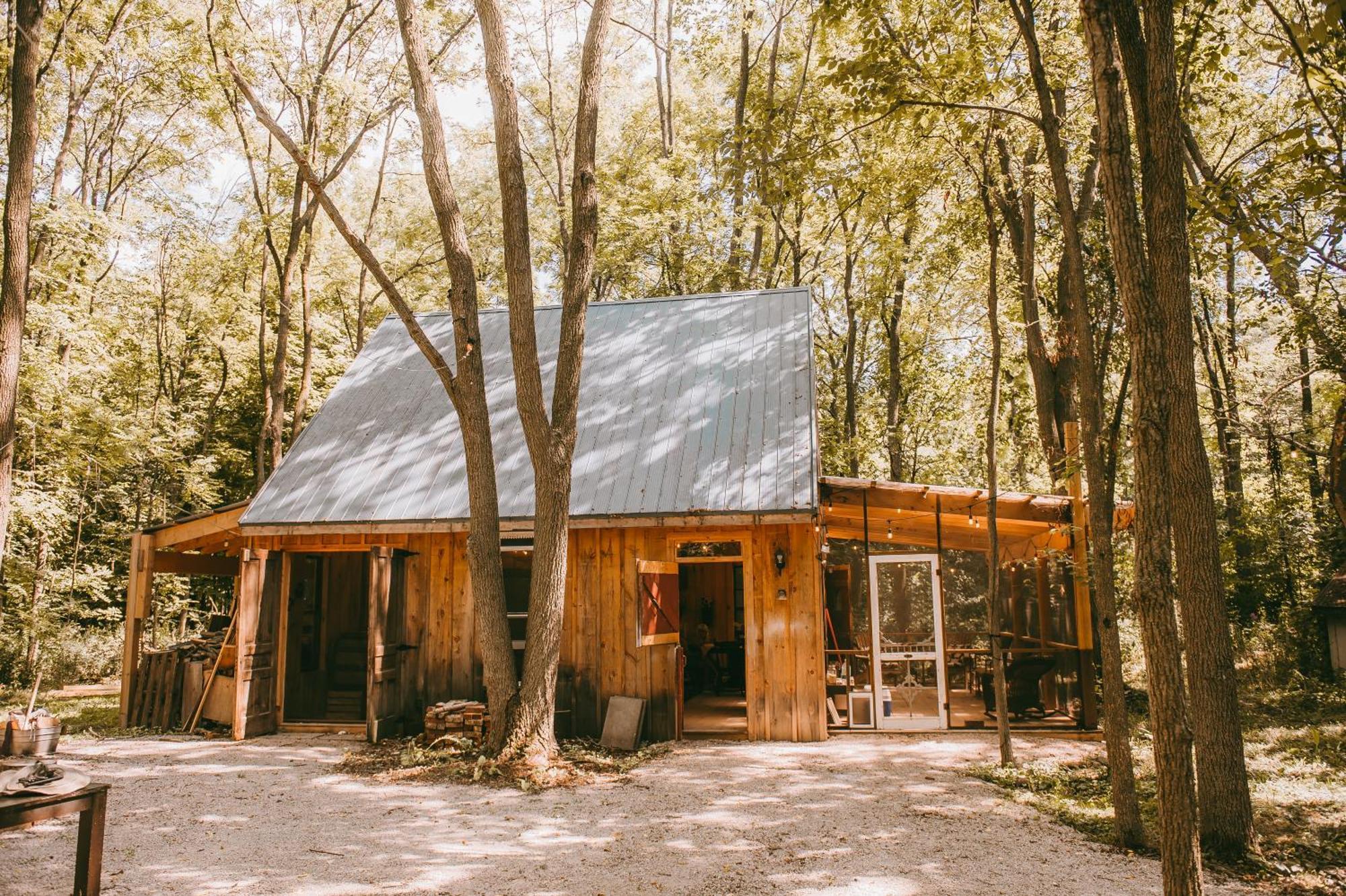 The Walnut Grove Bnb Harrow Exterior photo
